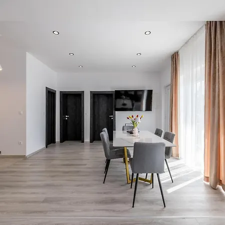 Luxury Apartman Mir Appartement Celina